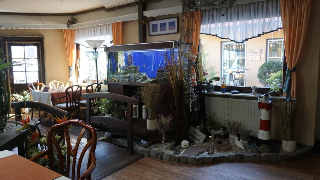 Hotel Garni Am Deich Цингст Екстер'єр фото