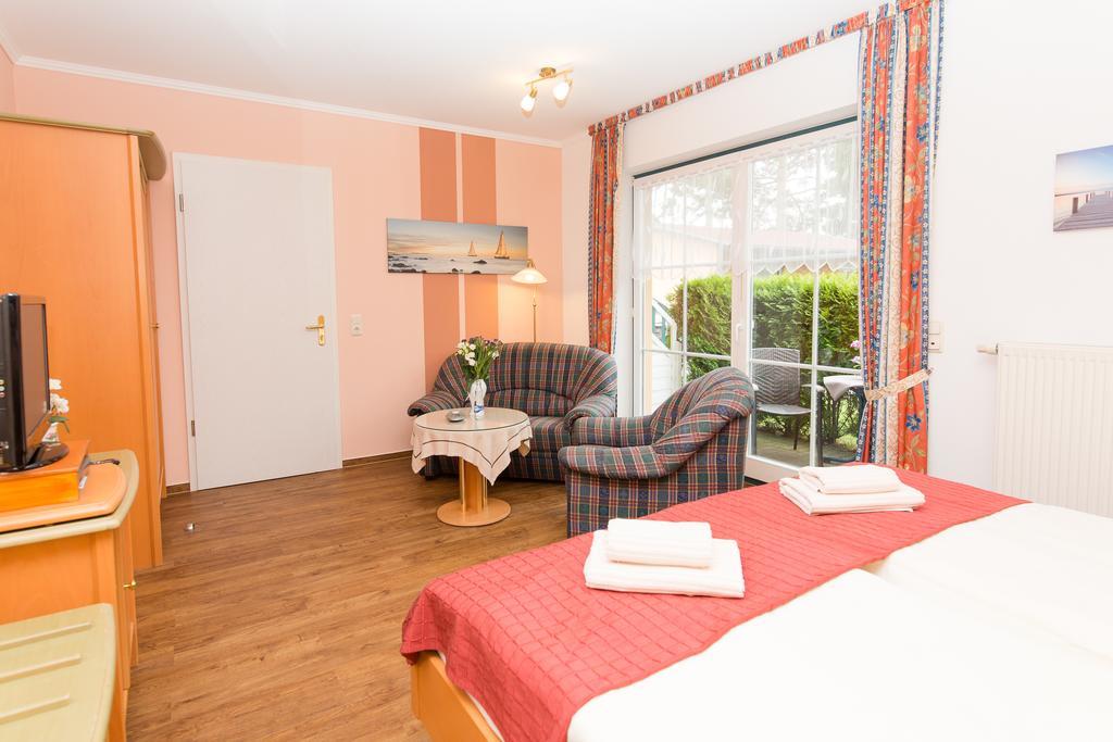 Hotel Garni Am Deich Цингст Номер фото