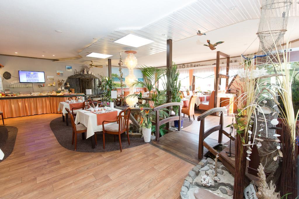 Hotel Garni Am Deich Цингст Екстер'єр фото