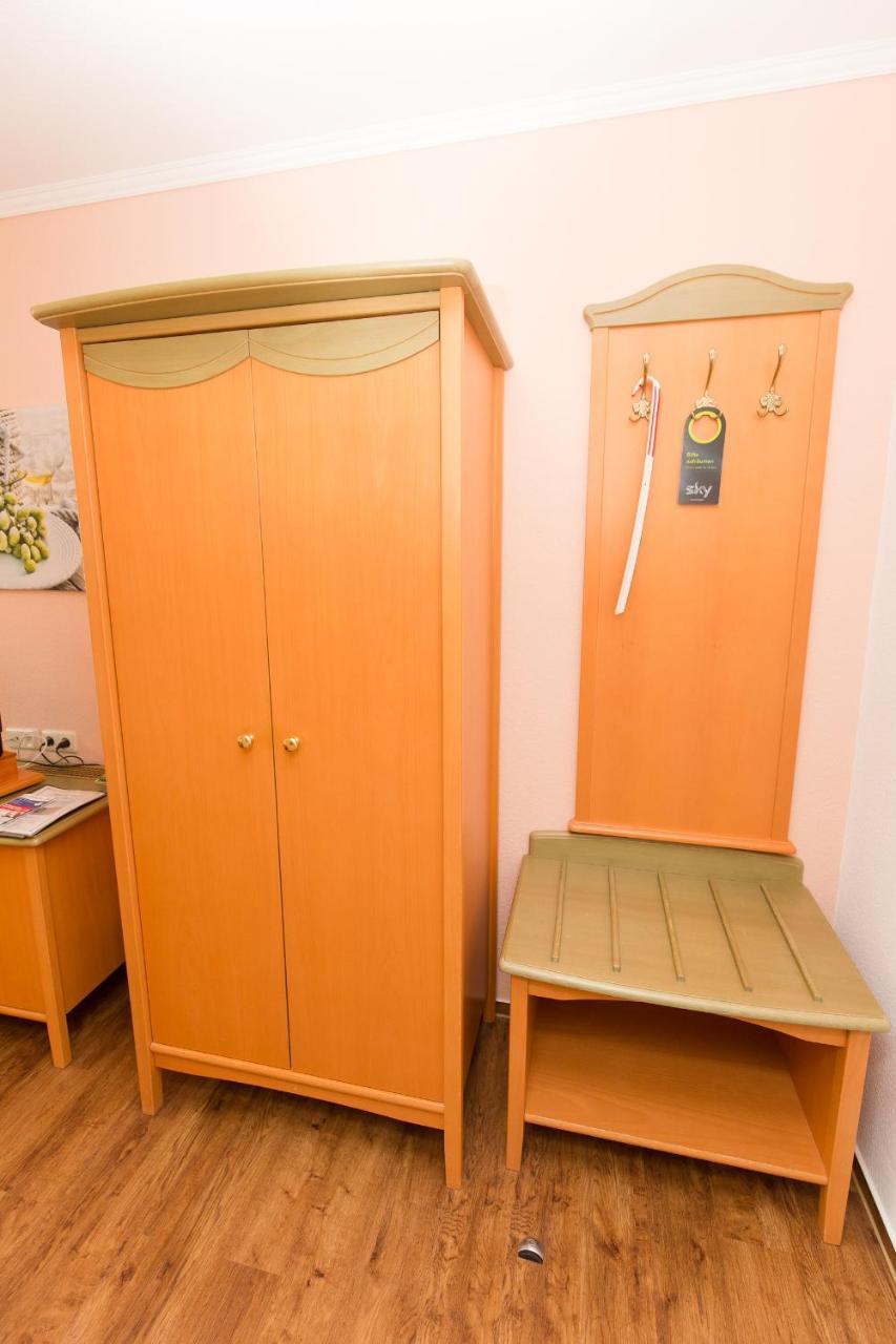 Hotel Garni Am Deich Цингст Екстер'єр фото